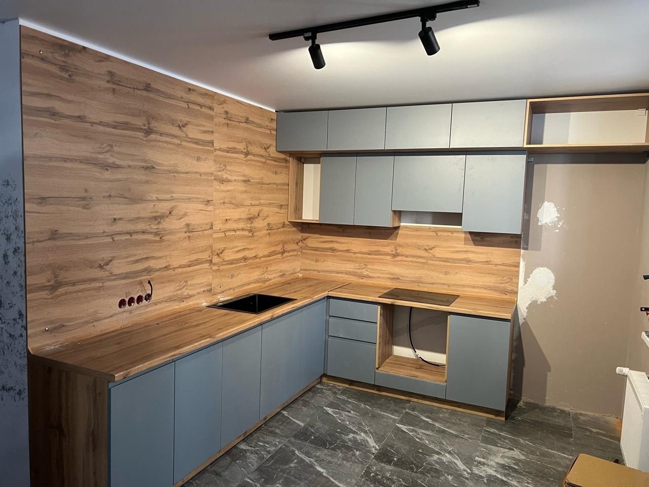 Изготовление мебели на заказ по индивидуальным размерам в Чебоксарах. Комплексное обустройство квартиры по дизайн-проекту. Вся мебель в одном месте. Изысканная мебель в Чебоксарах. Прихожая с раздвижными дверями от производителя. Мебель для дома и не только. Доступные цены. Широкий выбор доступной мебели для дома. Каталог мебели от производителя в Чебоксарах. В нашем каталоге представлен широкий ассортимент мебели для всех стилей интерьера. Комфорт, стиль и надежность. Доступная и качественная мебель для дома и офиса. МЕБЕЛЬ ЧУВАШИИ